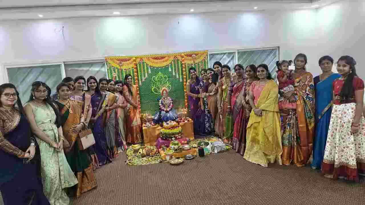 NRI: రియాద్లో ఘనంగా దసరా, బతుకమ్మ వేడుకలు